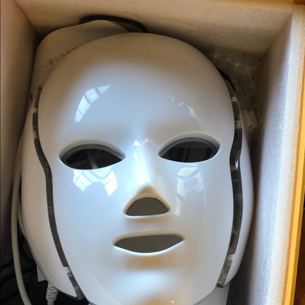 Led beauty mask
